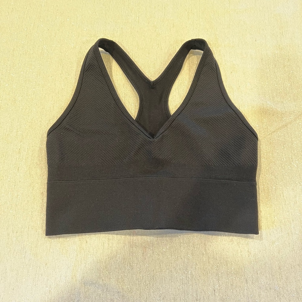 Gilly Hicks Ribbed Seamless Plunge Bra Top